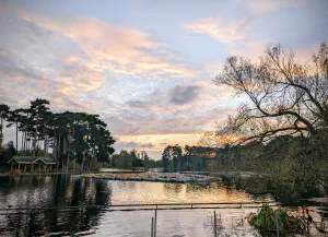 Bois de Boulogne lake