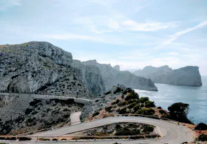 Mallorca shoelaces roads